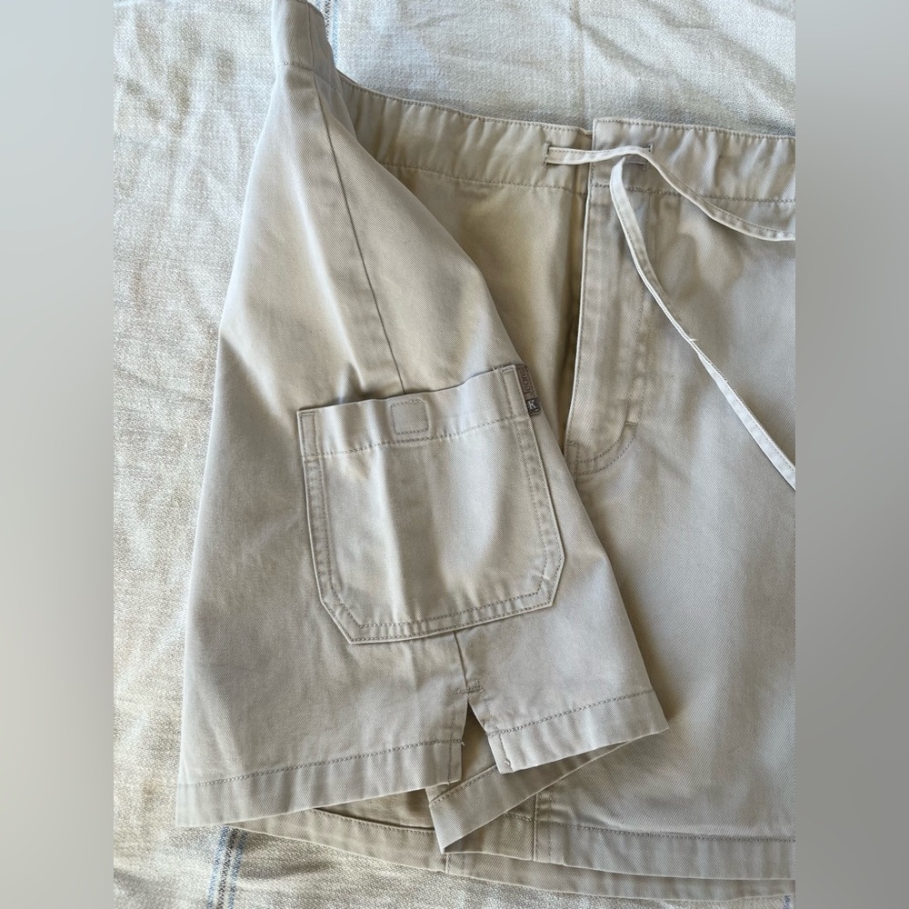 Calvin Klein Jeans Utility Cargo Skirt - Khaki - Picture 5 of 7